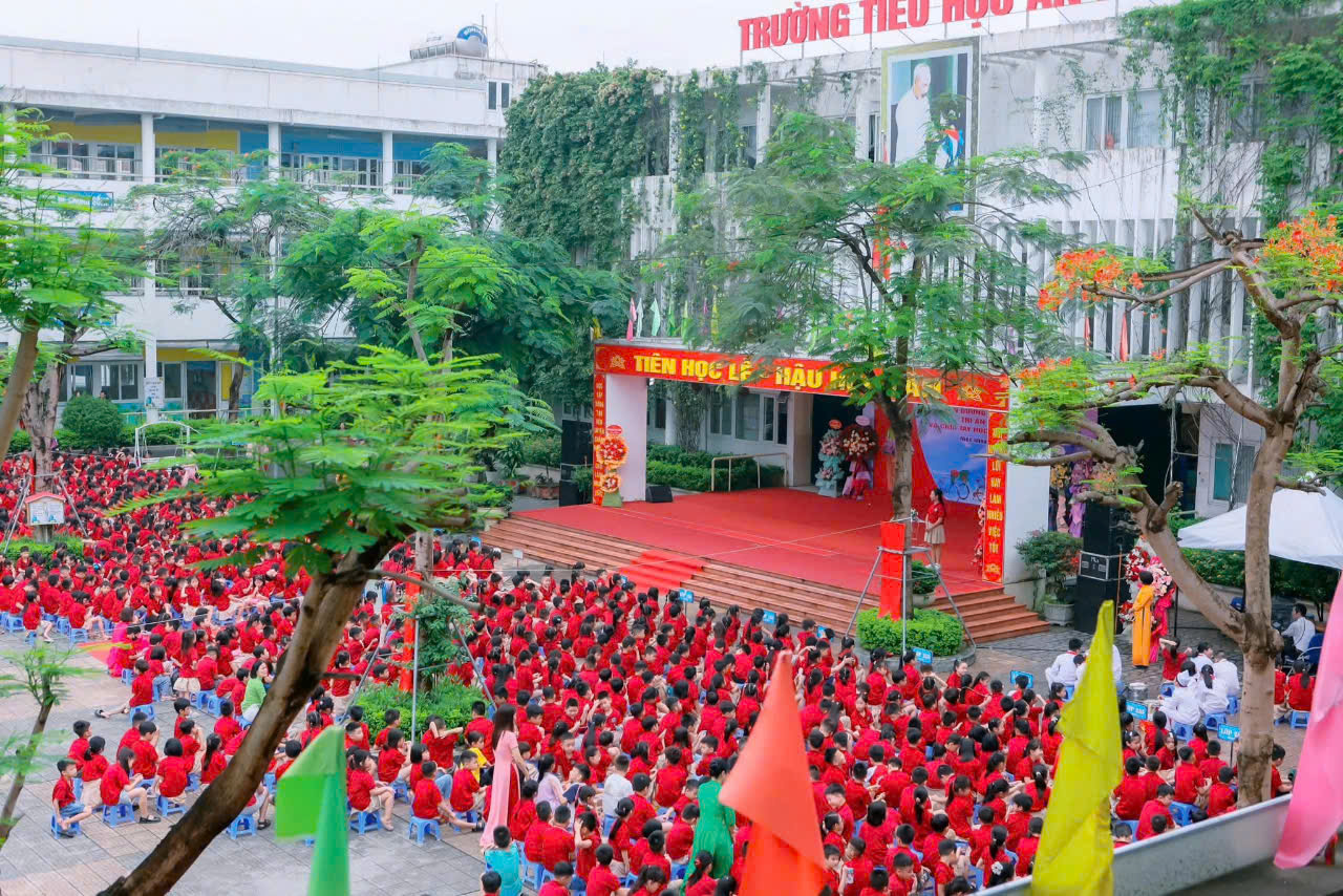 LỄ TỔNG KẾT NĂM HỌC 2024–2025 VÀ CHIA TAY HỌC SINH LỚP 5